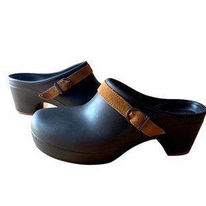 Crocs Sarah Dual Comfort Heeled Clogs